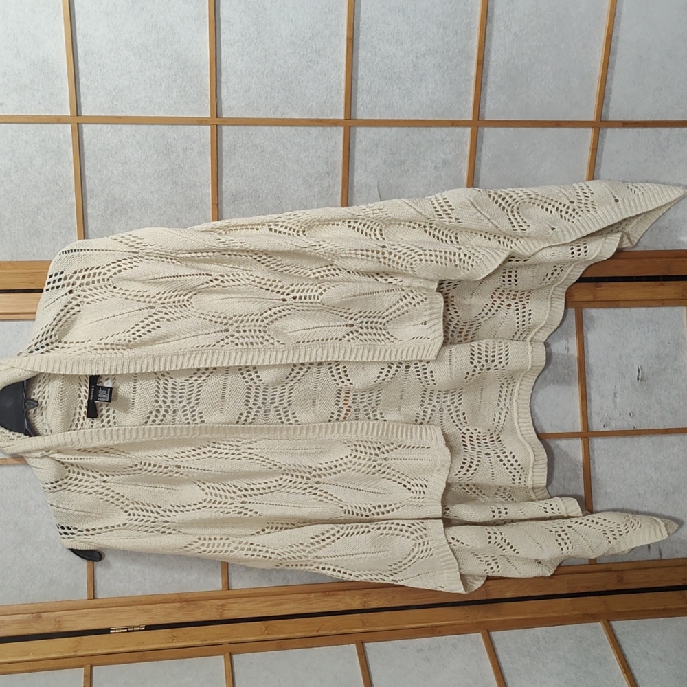 Sweater cream